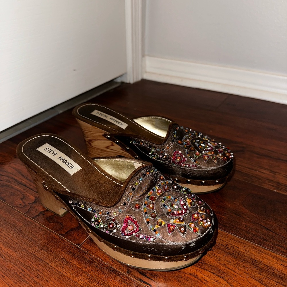 Beaded Clogs🤎